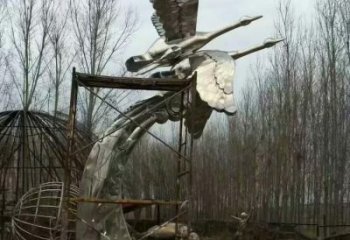 飛鶴雕塑廠家 金屬鳥禽擺件 不銹鋼飛鶴雕塑制作