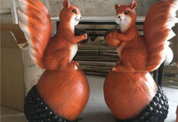 松鼠滾球雕塑廠家 園林小動物 戶外松鼠雕塑制作