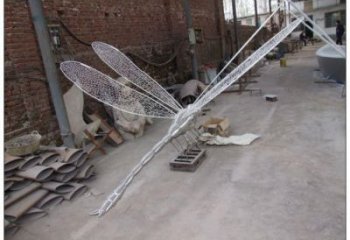 鏤空蜻蜓雕塑 公園拉絲小品 戶外別墅區(qū)蜻蜓雕塑廠家