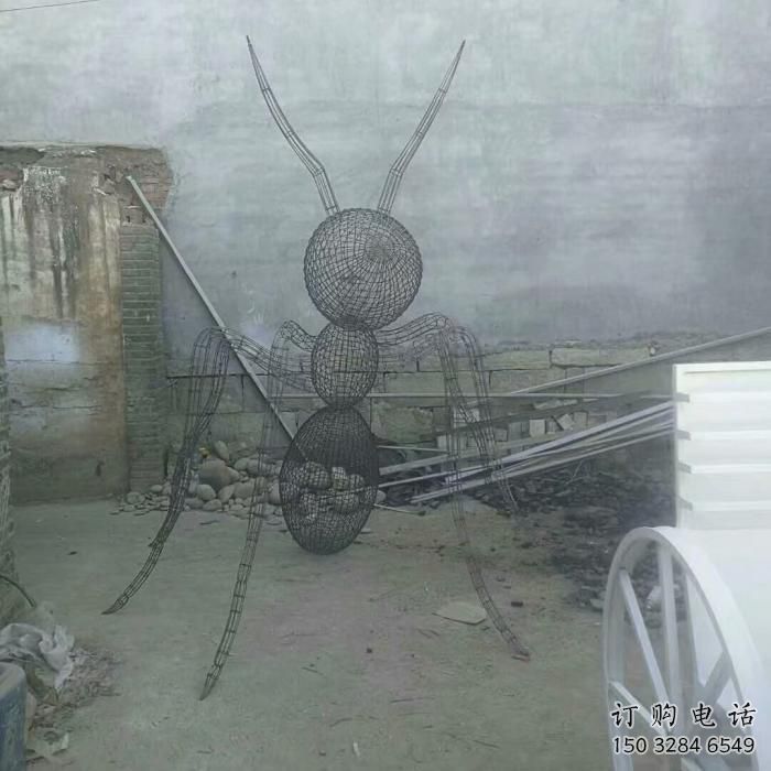 鏤空螞蟻雕塑廠家 現代抽象擺件 草地螞蟻雕塑