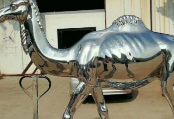 步行街駱駝雕塑廠家 創(chuàng)意鍛造擺件 草地切面駱駝雕塑