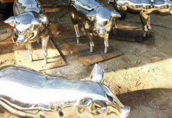 鏡面豬雕塑廠家 大型戶外擺件 風景區仿真豬雕塑