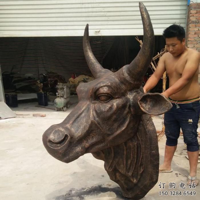 烤漆牛頭雕塑廠家 酒店地產擺件 戶外廣場牛頭雕塑