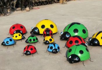 幼兒園甲殼蟲(chóng)雕塑廠家 卡通噴漆小品 室內(nèi)異形甲殼蟲(chóng)雕塑