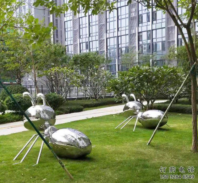 鏡面螞蟻雕塑廠家 現(xiàn)代公園擺件 游樂場(chǎng)異形螞蟻雕塑