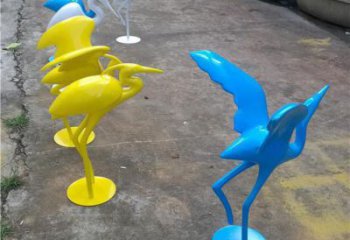 別墅區(qū)雀鳥雕塑廠家 卡通噴漆小品 現(xiàn)代戶外雀鳥雕塑