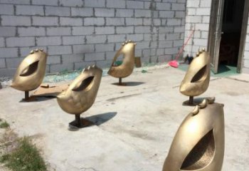 彩繪雀鳥雕塑廠家 卡通噴漆小品 草地切面雀鳥雕塑