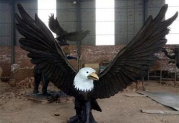 仿真雄鷹雕塑廠家 大型現代擺件 公園噴漆雄鷹雕塑