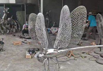 風景區蜻蜓點水雕塑廠家 中式擺件 戶外鏤空蜻蜓點水雕塑