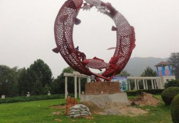 商業(yè)街魚(yú)跨環(huán)雕塑廠家 大型創(chuàng)意擺件 步行街異形魚(yú)跨環(huán)雕塑