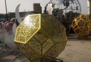別墅區(qū)球狀雕塑廠家 大型鏤空擺件 戶(hù)外不銹鋼球狀雕塑