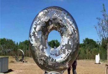 仿古圓鏡雕塑廠家 創(chuàng)意小品 房地產(chǎn)不銹鋼圓鏡雕塑生產(chǎn)