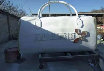 抽象手提包雕塑廠家 現(xiàn)代小品  大型戶外手提包雕塑生產(chǎn)