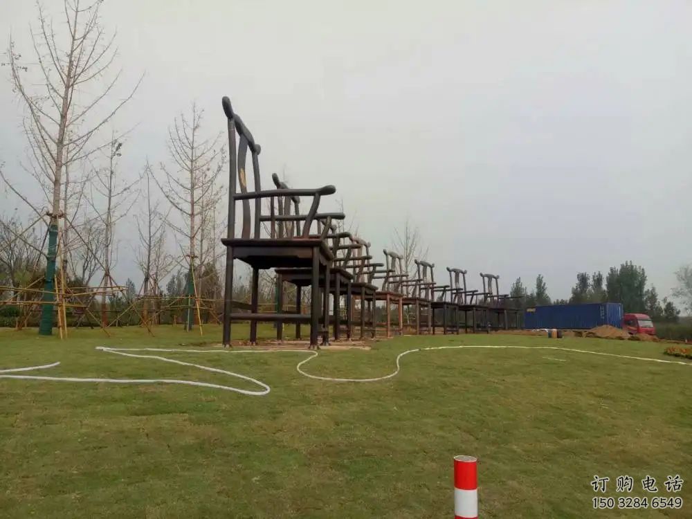 創意椅子雕塑廠家 戶外小品 公園不銹鋼椅子雕塑廠