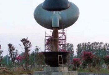 拉絲水壺雕塑廠家 創(chuàng)意擺件 別墅區(qū)不銹鋼水壺雕塑廠