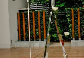 歐式圓規(guī)雕塑廠家 抽象擺件 體育場不銹鋼圓規(guī)雕塑廠