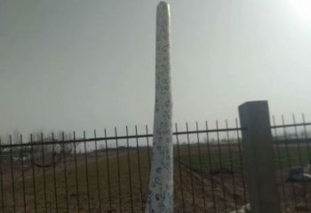 街頭湯匙雕塑廠家 大型別墅區(qū)擺件 烤漆不銹鋼湯匙雕塑廠