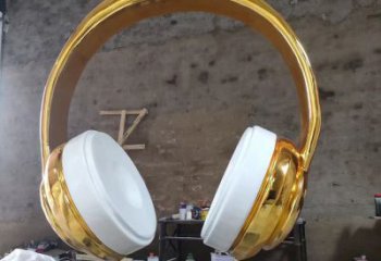 鍍金耳機雕塑廠家 鑄造音樂擺件 現(xiàn)代不銹鋼耳機雕塑廠