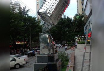 創意麥克風雕塑廠家 鏡面小品 公園不銹鋼麥克風雕塑廠