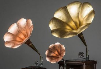 酒店留聲機(jī)雕塑廠家 抽象公園小品 音樂不銹鋼留聲機(jī)雕塑廠