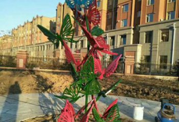 抽象蝴蝶樹(shù)雕塑廠家 鏤空小品 大型不銹鋼蝴蝶樹(shù)雕塑廠