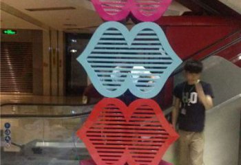 鏤空嘴唇雕塑廠家 園林小品 大型不銹鋼嘴唇雕塑擺件