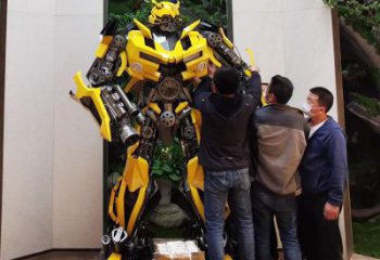 擎天柱版機器人雕塑