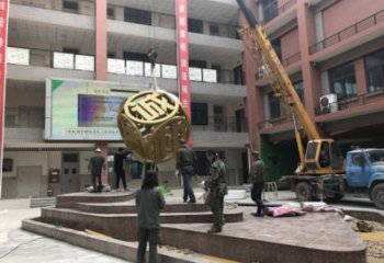 別墅區正方形雕塑