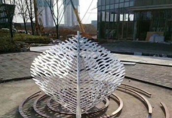 鏤空樹葉雕塑選用，陸地擺件，鐵藝樹葉雕塑加工廠家