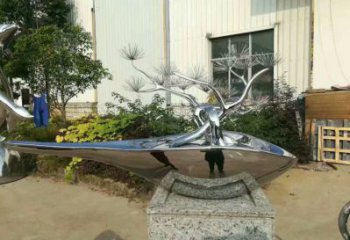 酒店松樹(shù)雕塑