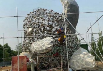 熊貓雕塑工廠標準，多彩藝術，鏤空切面熊貓雕塑供應