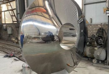 圓鏡雕塑供給,街道標(biāo)識(shí),不銹鋼圓鏡雕塑供應(yīng)