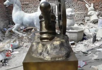 陽曲公園錘子雕塑