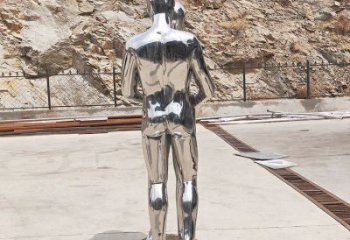 阿克蘇廣場情侶雕塑