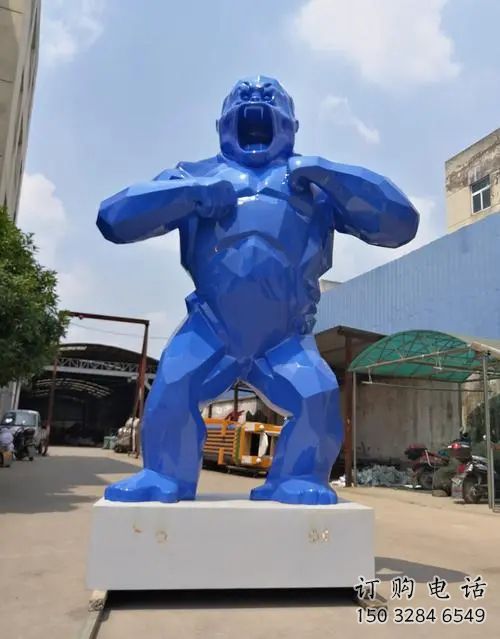 麗江彩繪黑猩猩雕塑