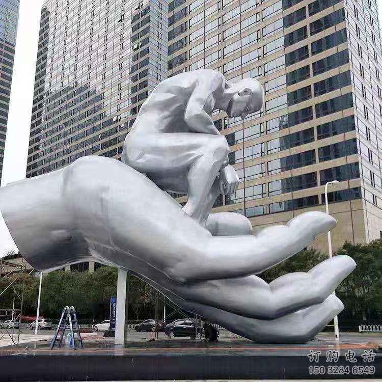 雙橋沉思者雕塑，景觀雕塑，手托人物雕塑廠家提供