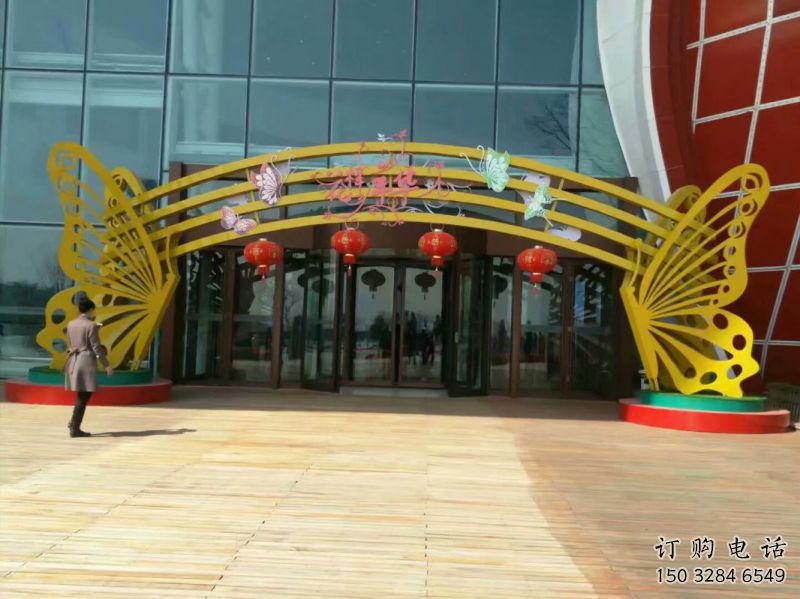 九龍坡蝴蝶拱門雕塑，鏤空烤漆效果，不銹鋼小區標識雕塑
