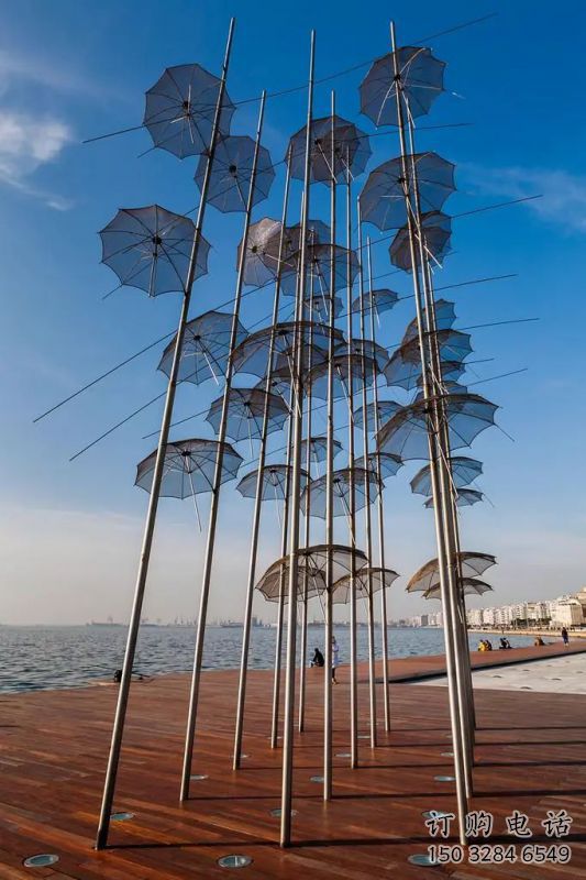 萬州步行街雨傘雕塑
